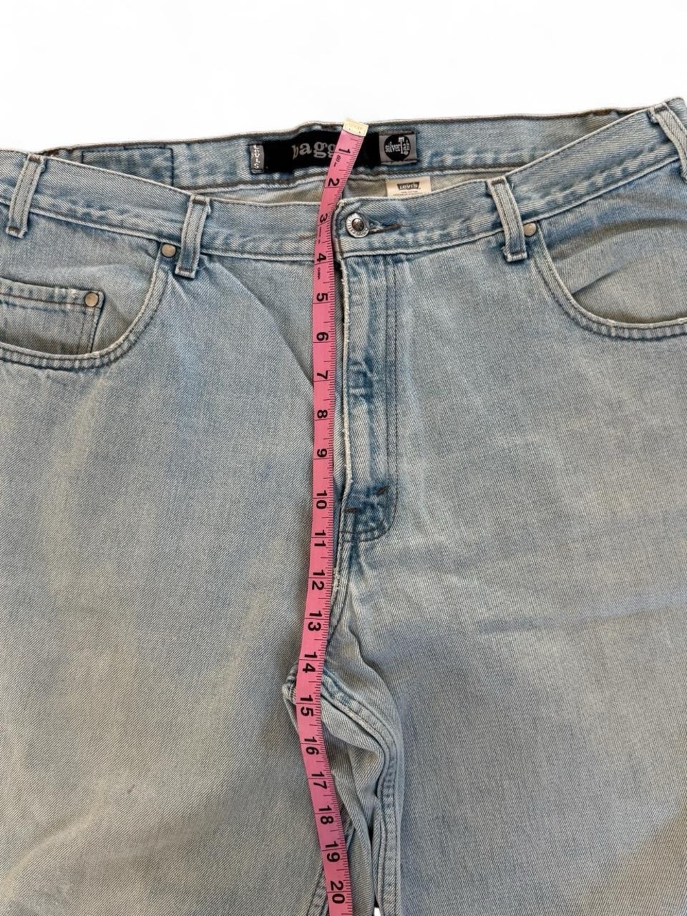 Vintage Levi’s SilverTab Baggy Jeans - Light Wash - Picture 6 of 8